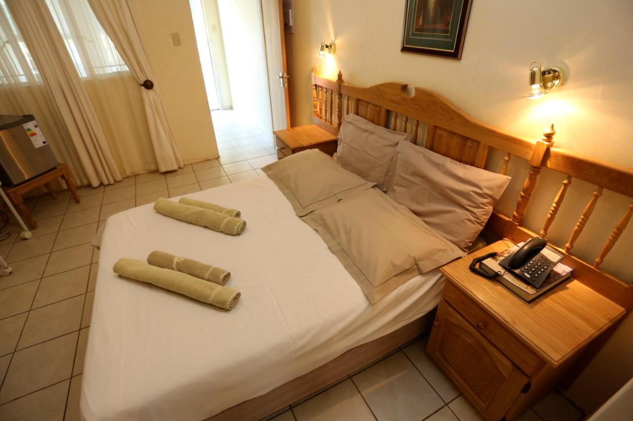 Schuetzenhaus Guesthouse Keetmanshoop Dış mekan fotoğraf