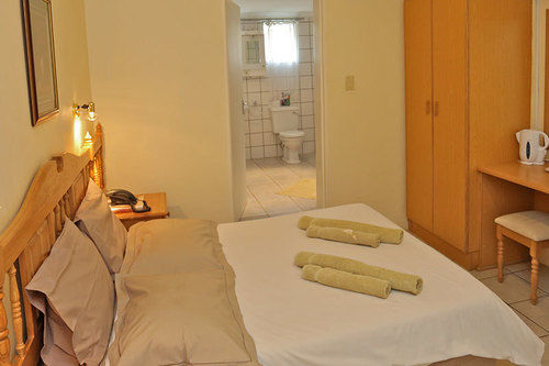 Schuetzenhaus Guesthouse Keetmanshoop Dış mekan fotoğraf